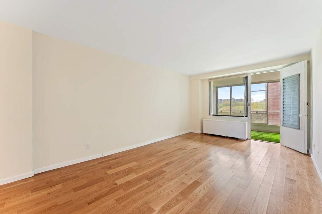 4901 Henry Hudson Parkway West, Unit 9F photo 2
