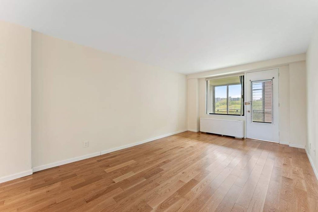4901 Henry Hudson Parkway West, Unit 9F photo 5