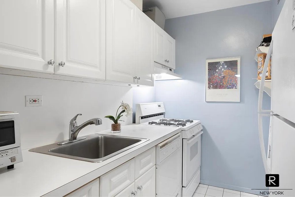 205 West End Avenue, Unit RES photo 7