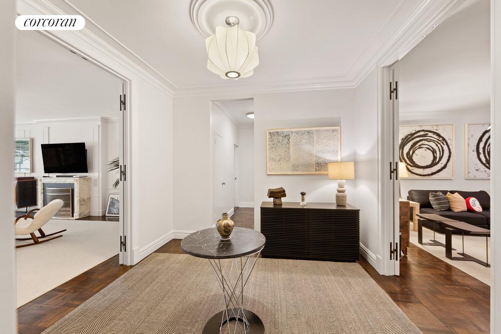 785 Fifth Avenue, Unit 7E photo 5