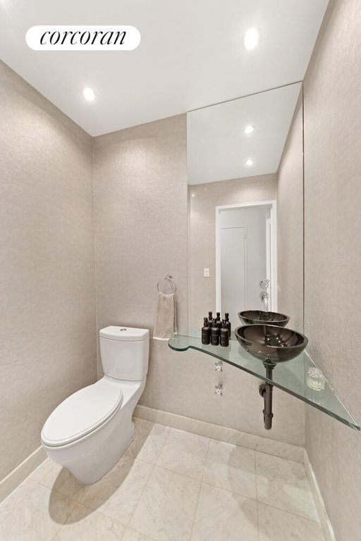 785 Fifth Avenue, Unit 7E photo 8