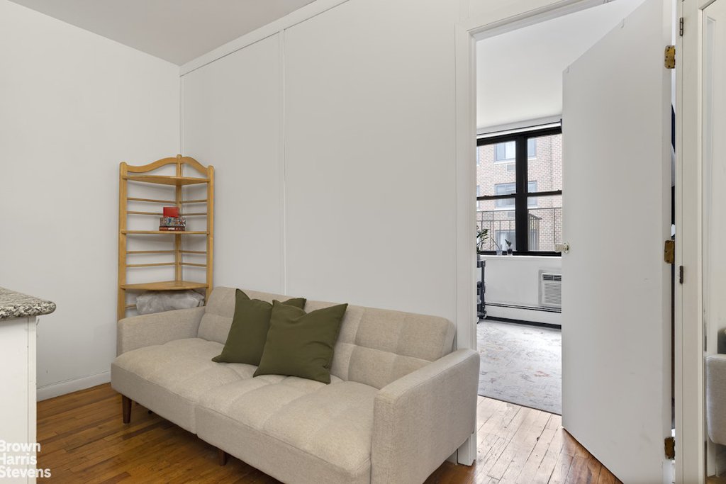 229 East 29th Street, Unit 6I photo 3