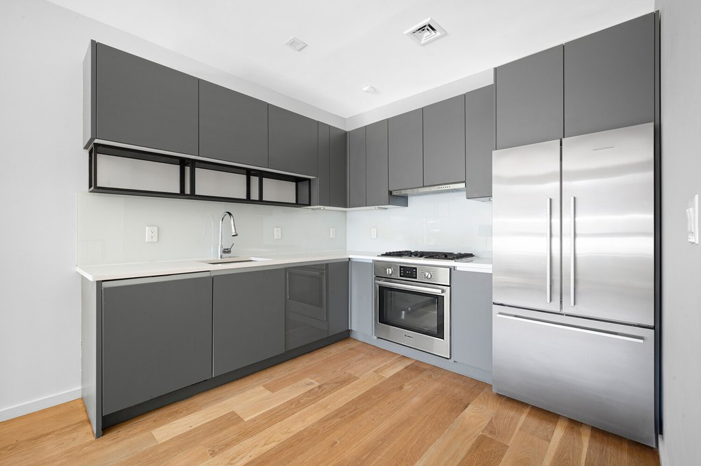 221 Devoe Street, Unit 1A photo 2