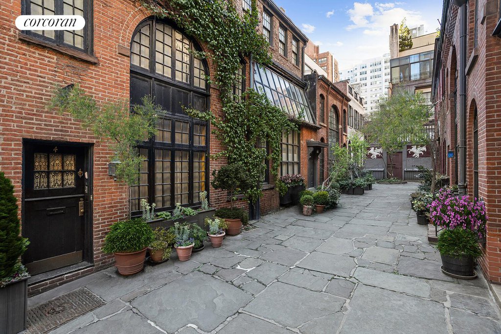 4 Sniffen Court – For Sale photo 2