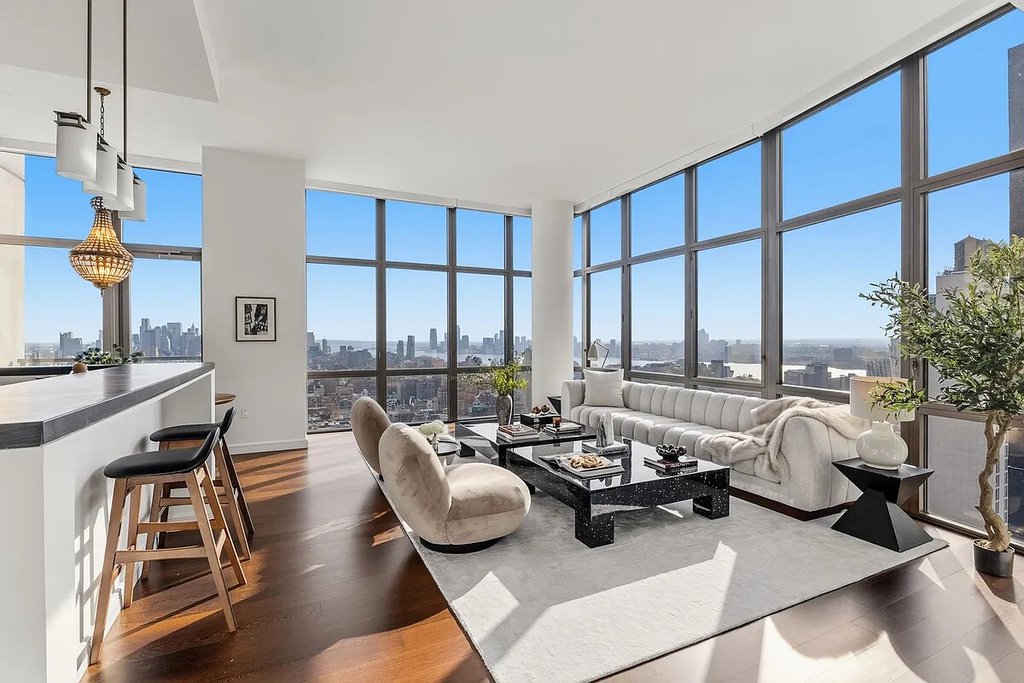 101 West 24th Street, Unit PH3B