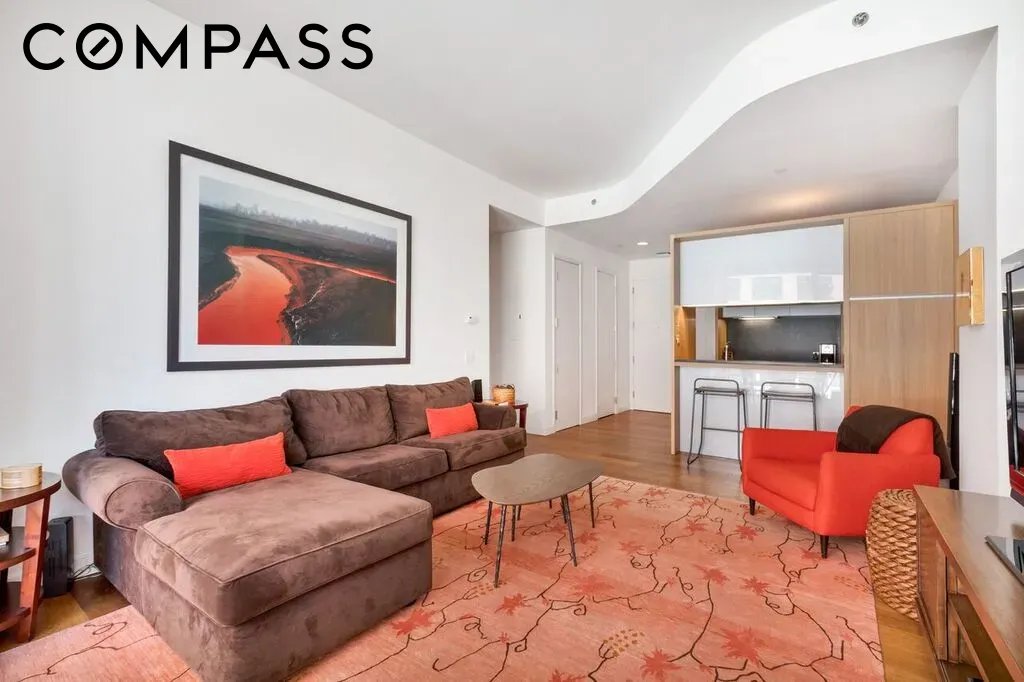 311 West Broadway, Unit 4D photo 8