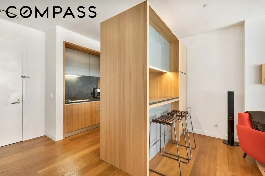 311 West Broadway, Unit 4D photo 12