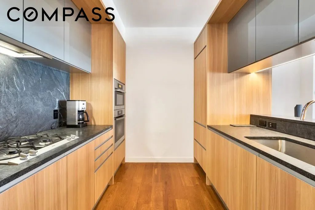 311 West Broadway, Unit 4D photo 13
