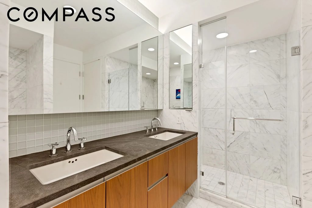 311 West Broadway, Unit 4D photo 17