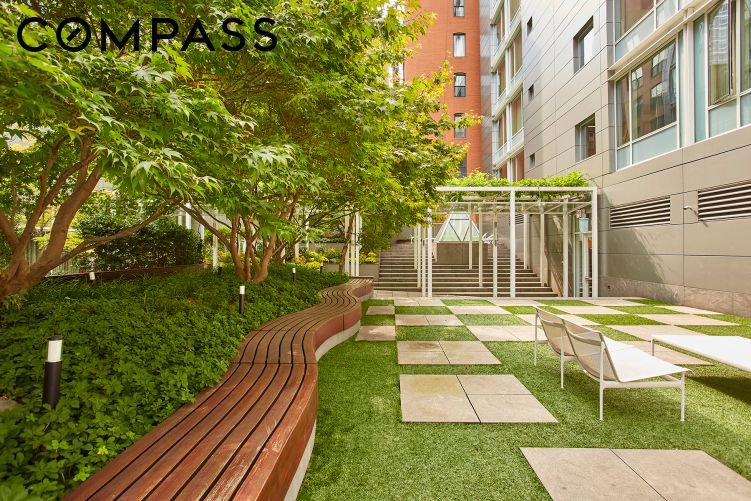 311 West Broadway, Unit 4D photo 24