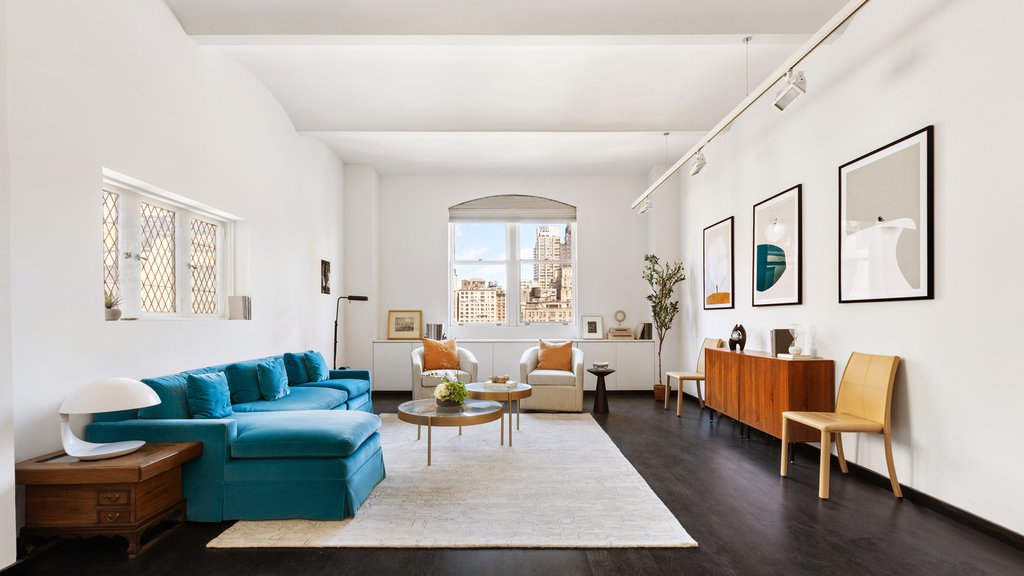 27 West 67th Street, Unit 8REW