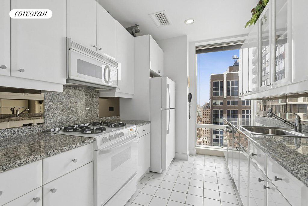 845 United Nations Plaza, Unit 33E photo 7