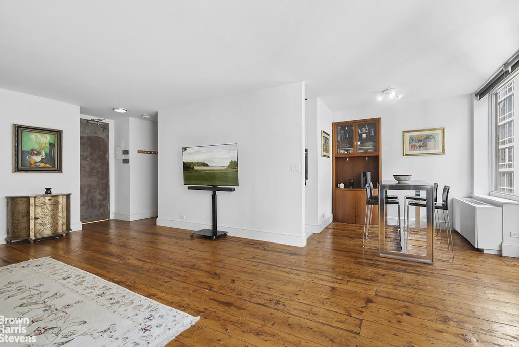 161 West 61st Street, Unit 11E photo 2