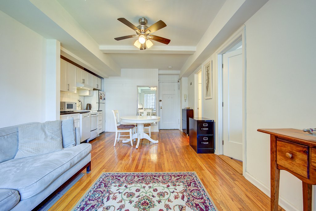 45 Tudor City Place, Unit 1607 photo 4
