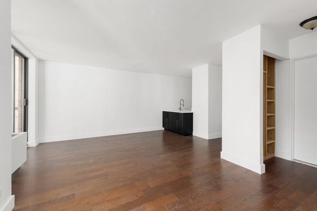 157 East 32nd Street, Unit 3E photo 5