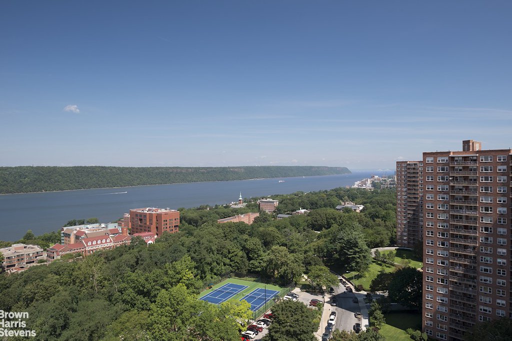 5700 Arlington Avenue, Unit 22A photo 2