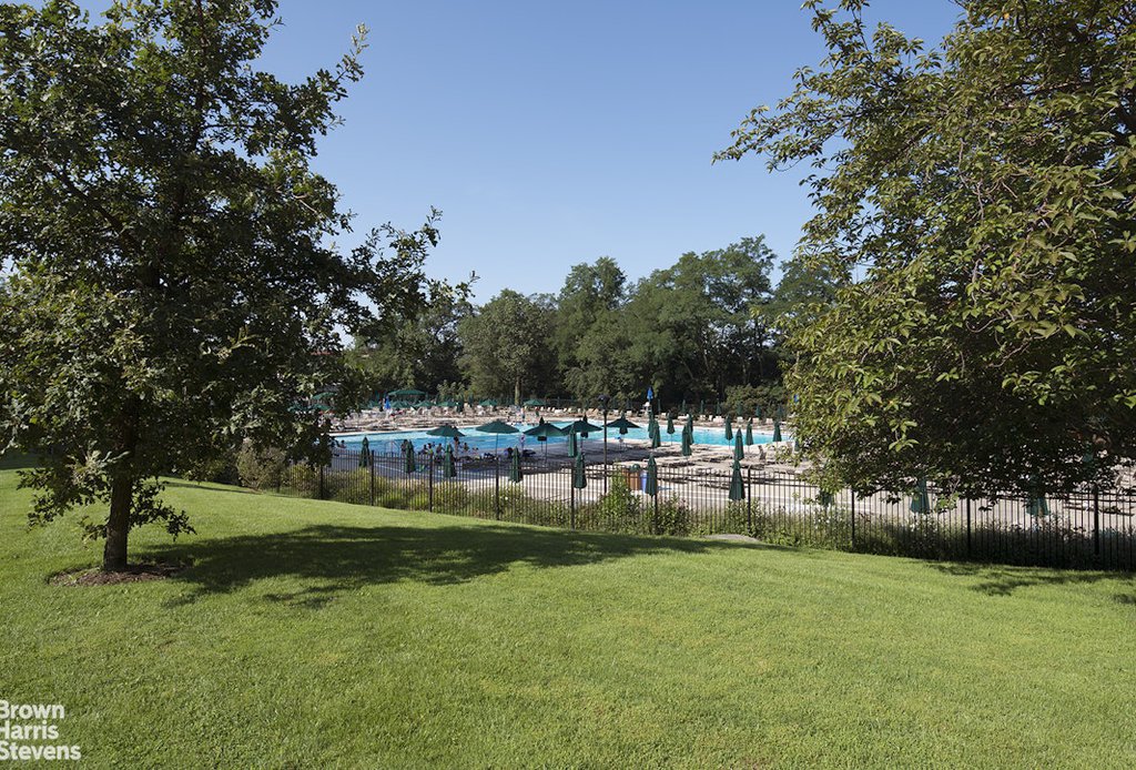 5700 Arlington Avenue, Unit 22A photo 6