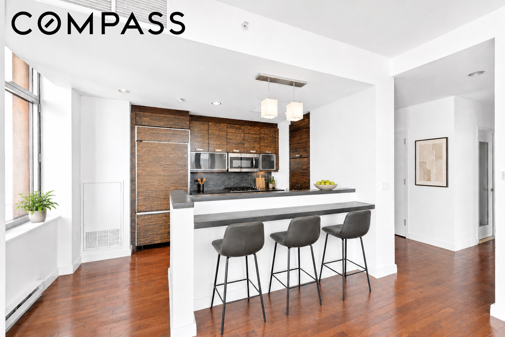 101 West 24th Street, Unit 15B photo 4
