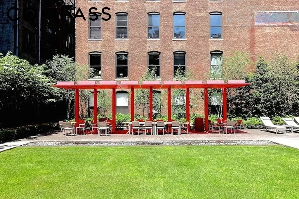 101 West 24th Street, Unit 15B photo 16