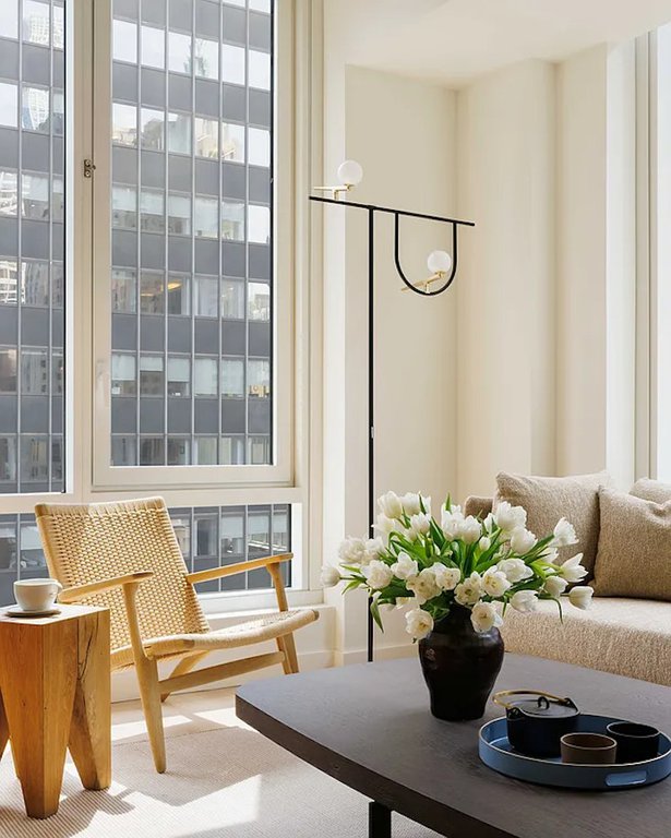 135 East 47th Street, Unit 18G photo 4