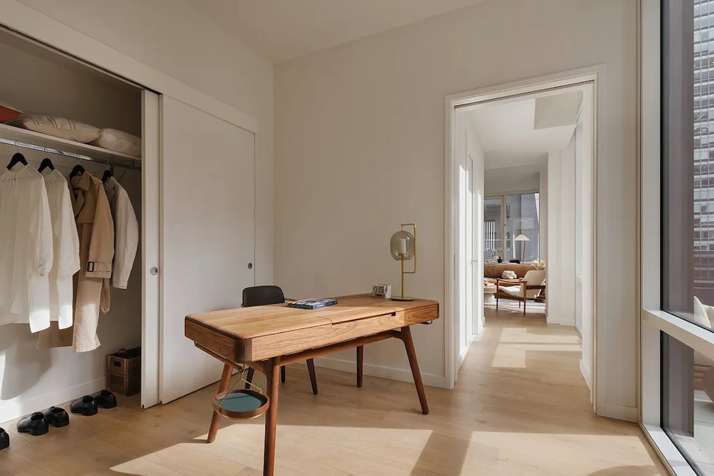135 East 47th Street, Unit 20C photo 6