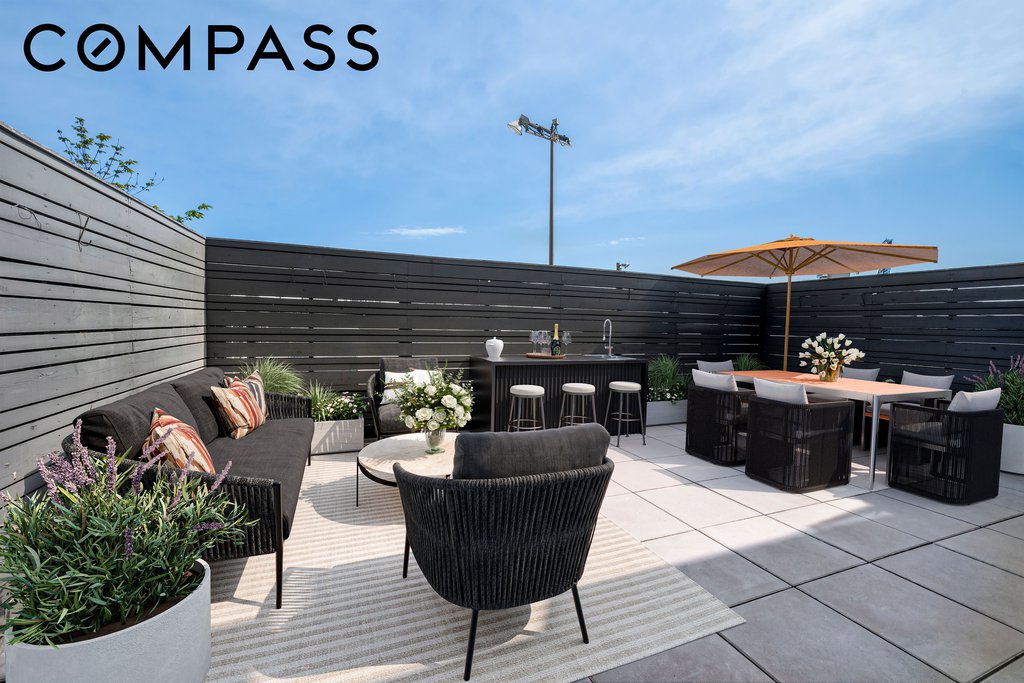 24-22 Jackson Avenue, Unit 311