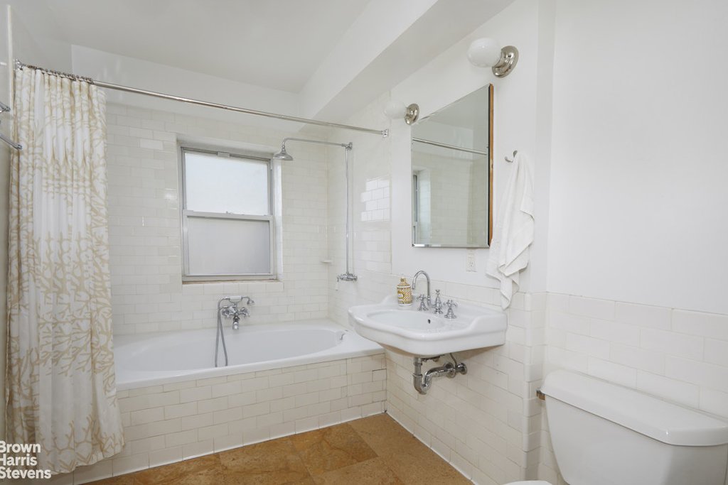 21-13 45th Avenue – For Sale photo 12