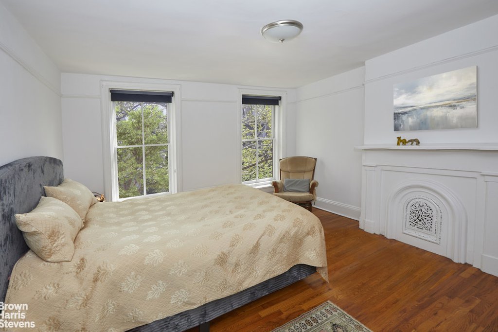 21-13 45th Avenue – For Sale photo 13