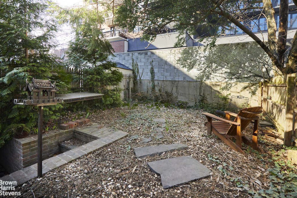 21-13 45th Avenue – For Sale photo 22