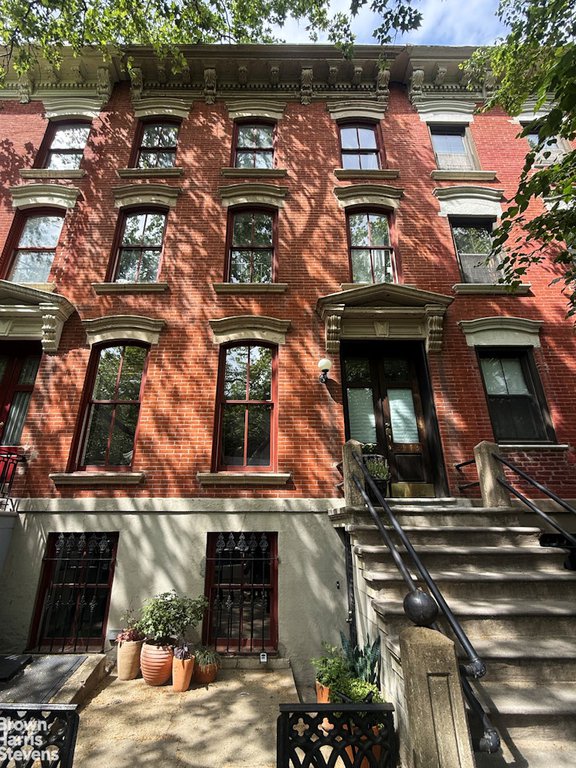 21-13 45th Avenue – For Sale photo 26