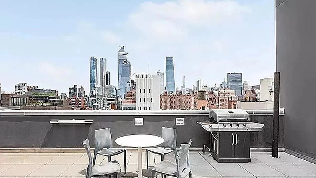 447 West 18th Street, Unit 4B photo 10