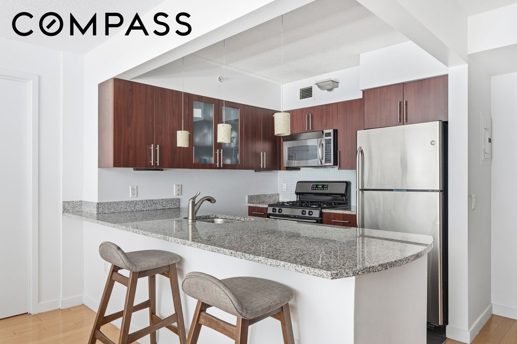 555 West 23rd Street, Unit S11L photo 3