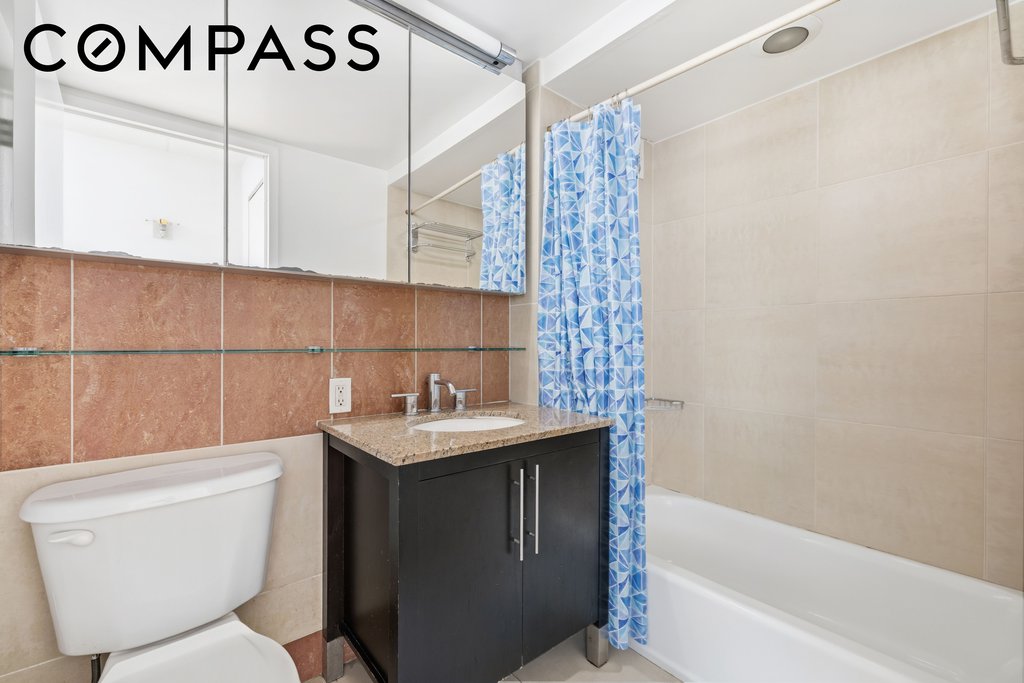 555 West 23rd Street, Unit S11L photo 7