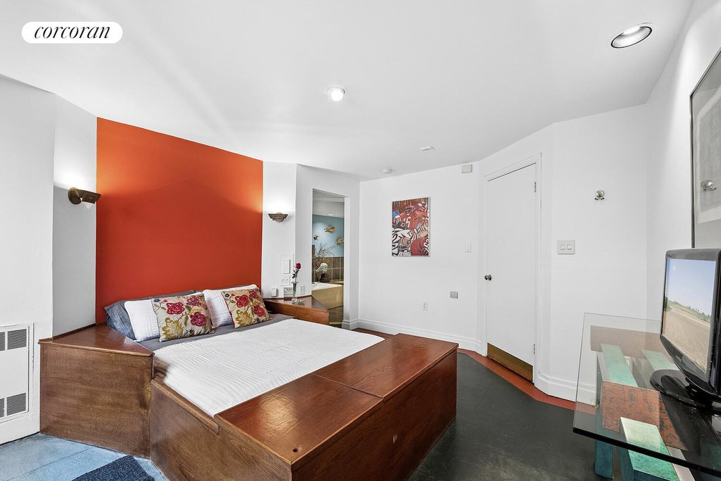 329 West 19th Street, Unit G photo 7
