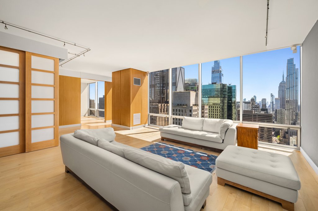 641 Fifth Avenue, Unit 45G photo 2