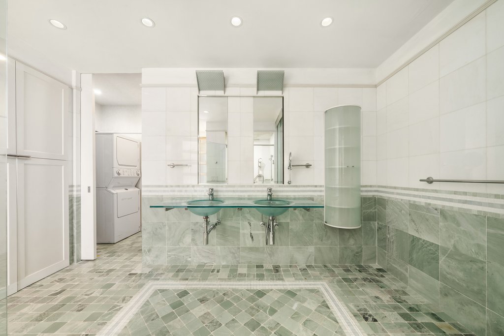 641 Fifth Avenue, Unit 45G photo 7