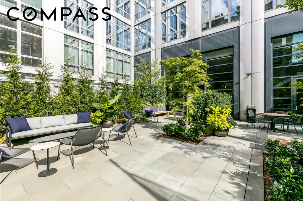 310 West 52nd Street, Unit 5F photo 11