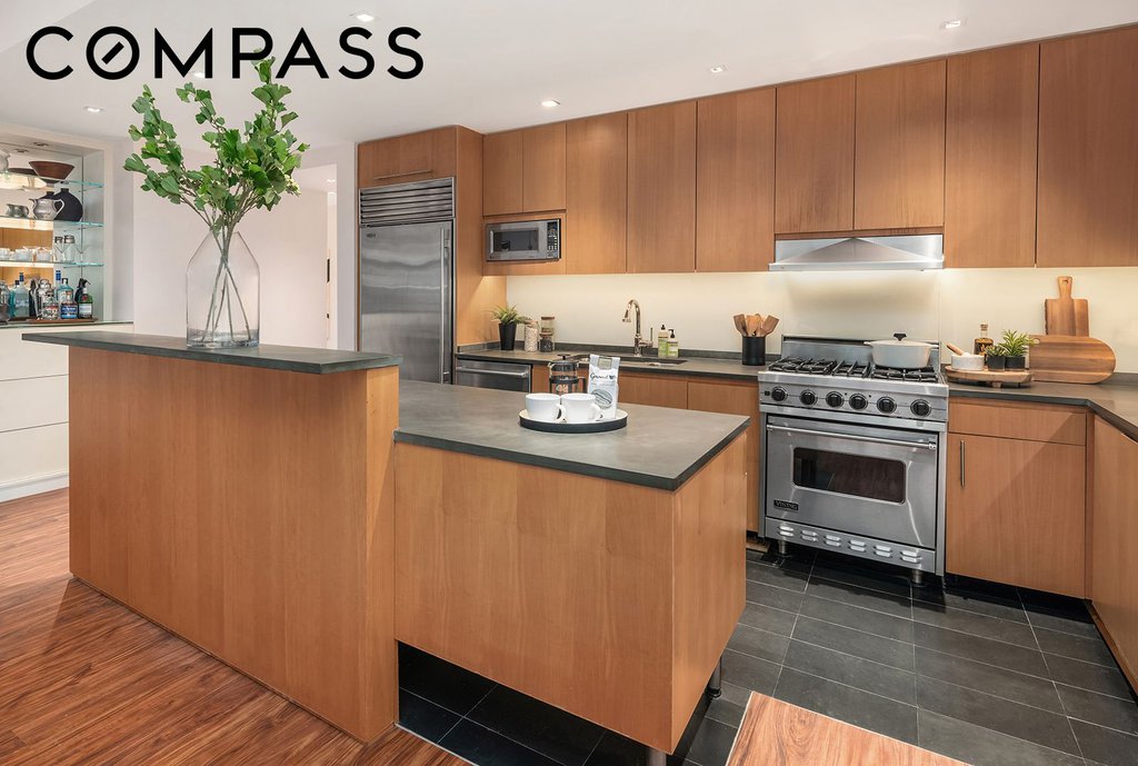 255 Hudson Street, Unit TH1 photo 3