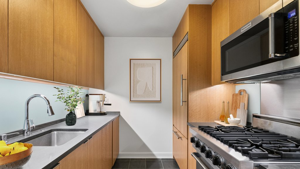 207 East 57th Street, Unit 5C photo 4