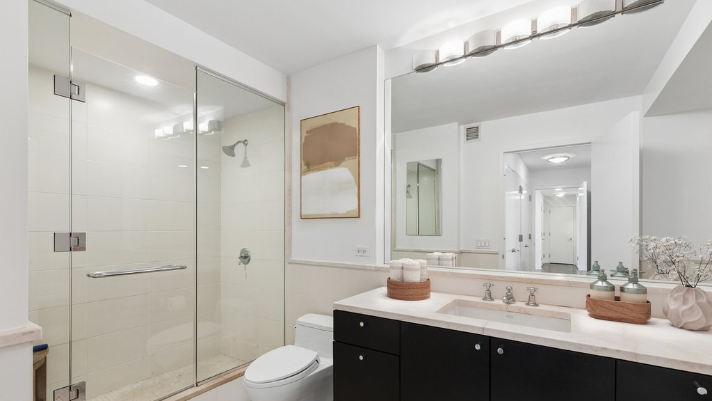 207 East 57th Street, Unit 5C photo 6