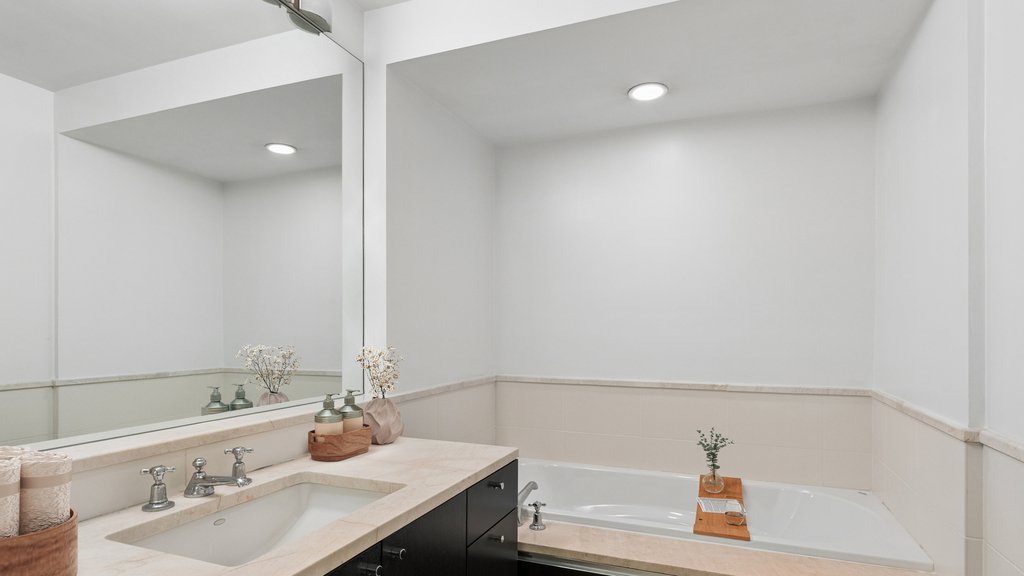 207 East 57th Street, Unit 5C photo 7