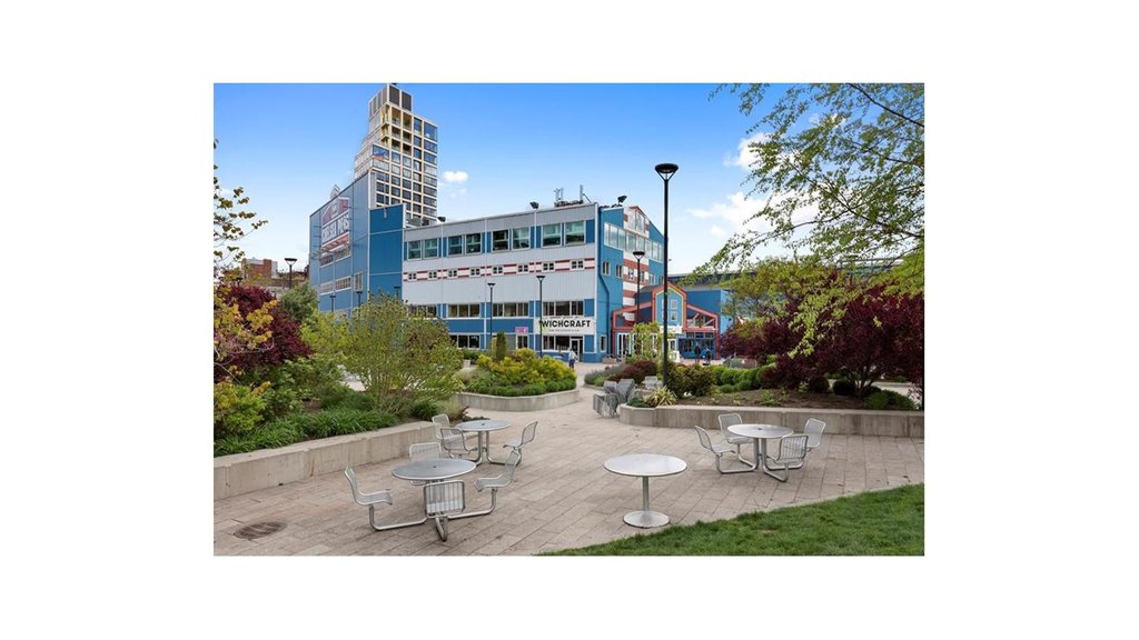 405 West 23rd Street, Unit 5L photo 32