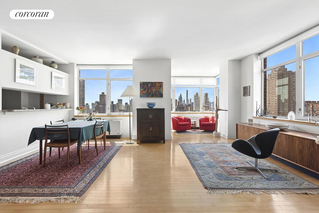 1760 Second Avenue, Unit 32C photo 2