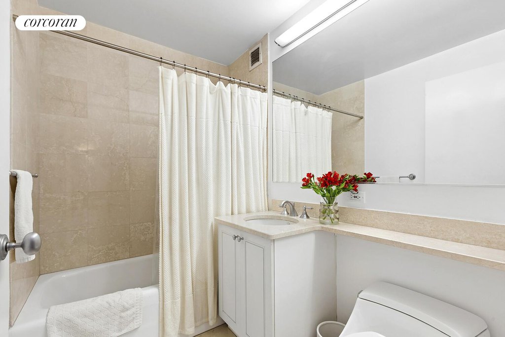 1760 Second Avenue, Unit 32C photo 15