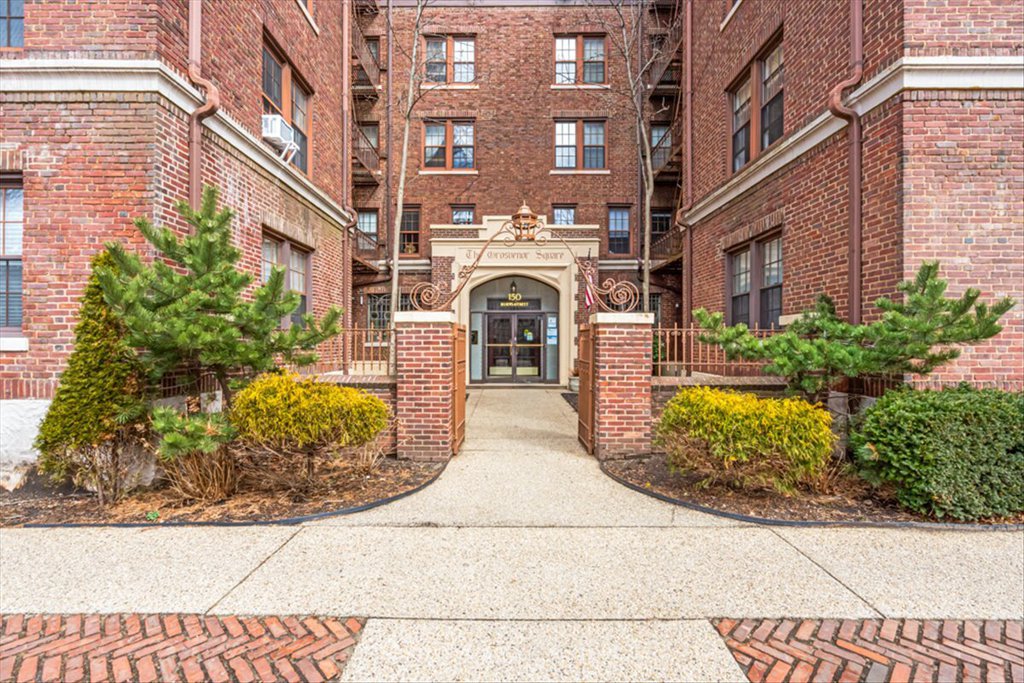 150 Burns Street, Unit 3H/3G