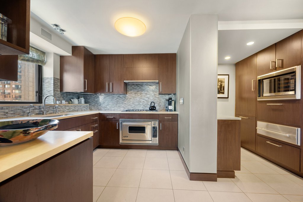 190 East 72nd Street, Unit 17AB photo 5