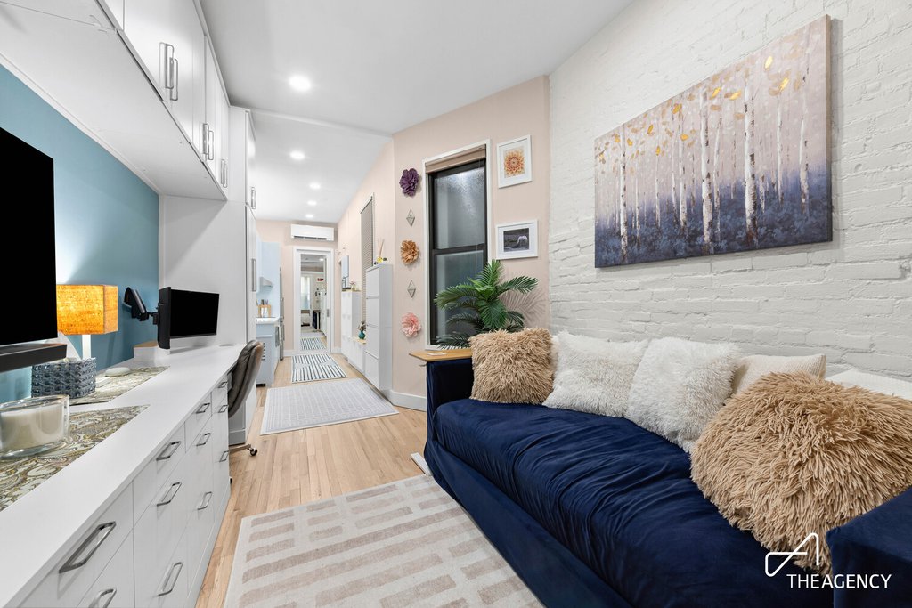 334 West 17th Street, Unit 1W photo 2