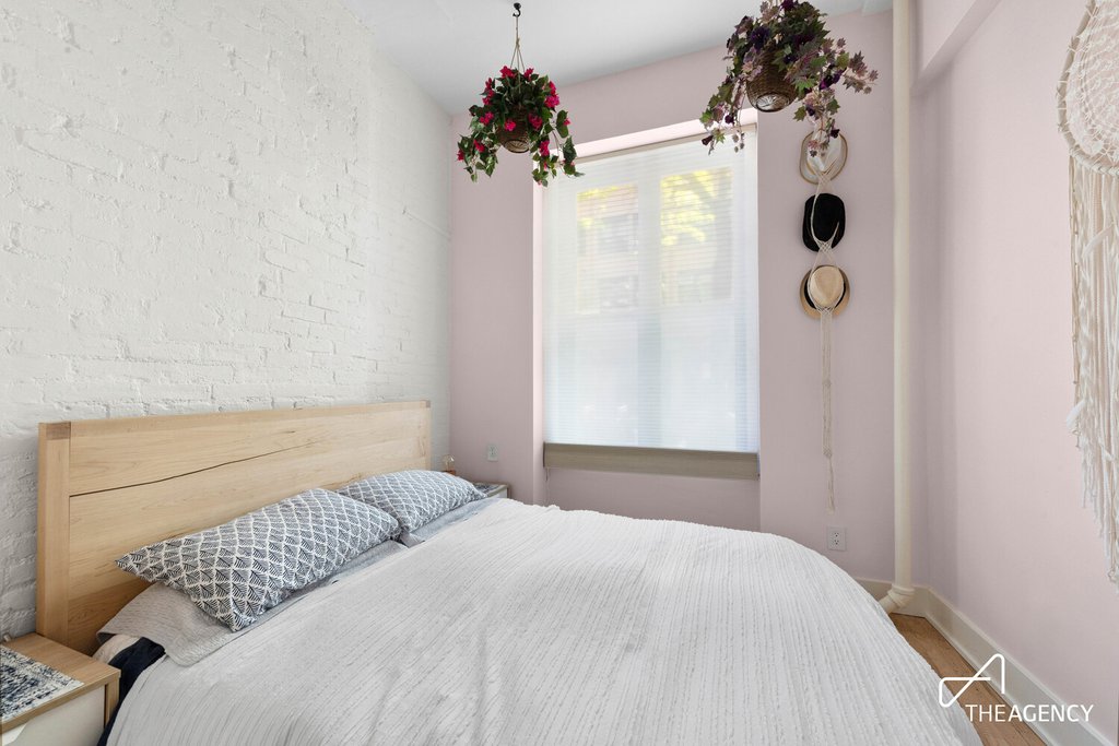 334 West 17th Street, Unit 1W photo 3