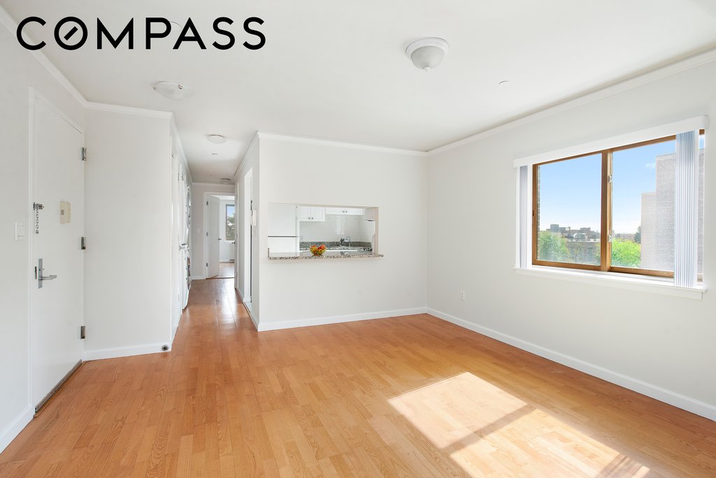 3800 Blackstone AVENUE, Unit 5S photo 4