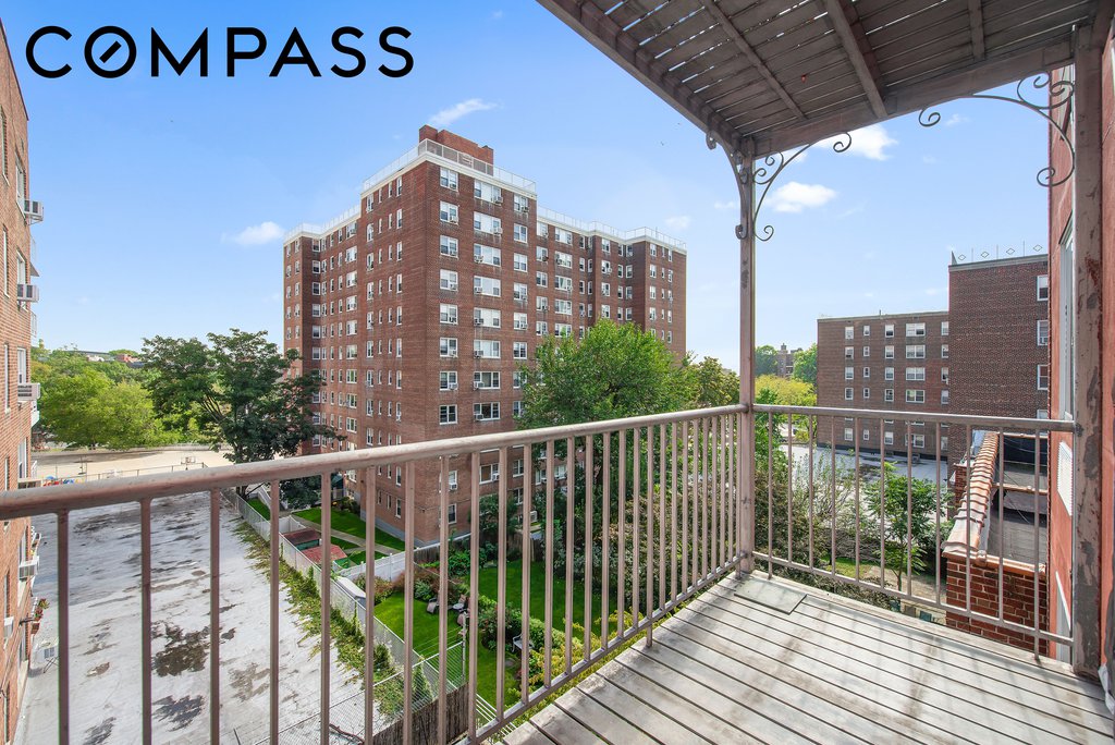 3800 Blackstone AVENUE, Unit 5S photo 12
